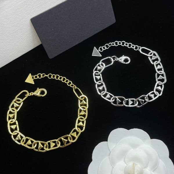 Classic Designer Bracelet Open Design Classic Brand Diamond Bangle Bracelet Triangle Letter Jewelry Women's Jewelry New Year's Christmas Gift