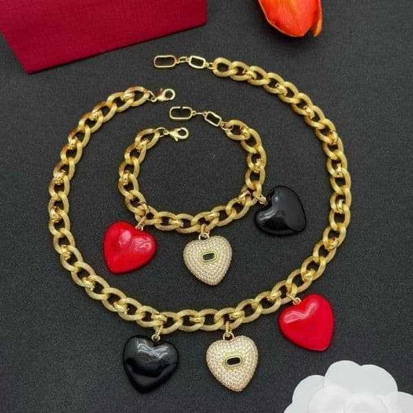 Fashion Designer Jewelry Set 18K Gold Plated Silver Heart Pendant Jewelry Cuban Chain Necklace and Bracelet Christmas and New Year Gifts