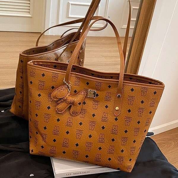 Large Capacity Tote for Women 2025 New Versatile Commuter Basket Fashionable Shoulder Bag