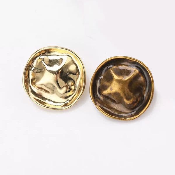 Wholesale Customizable Raised Surface Metal Button Ideal for Knitwear Accessories
