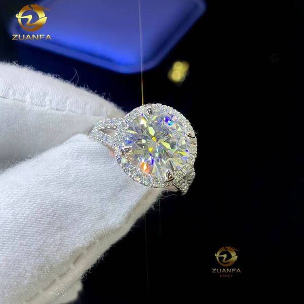 Iced Out Classic Jewelry 10k Gold Ring 10mm Main Diamond 925 Sterling Silver Ring Paved VVS Diamond Moissanite Ring