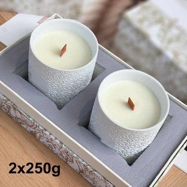Designer 2pcs/set Embossed Soy Wax Scented Candle Aromatherapy Candle Bedroom, Living Room, Indoor Atmosphere for Removing Odor, Night Romantic with gift box