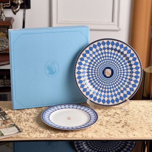 Bone China Plate Set, Simple And Modern Design Stylish Dining, Ideal Special Occasions, Gift Ideas, Or Everyday Use, Crafted With Premium Quality For Lasting 12545