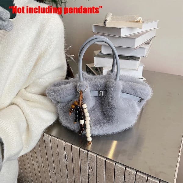 Autumn and Winter Plush Fashionable Light Instagram Style Niche Cute Versatile Daily Commuting HandHeld Crossbody Bag 251028