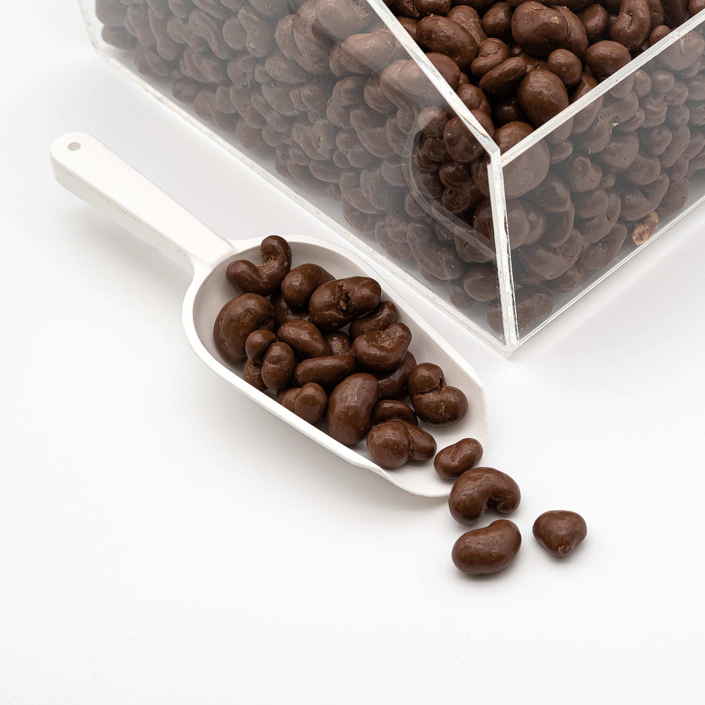 TEMU Milk Chocolate Cashews