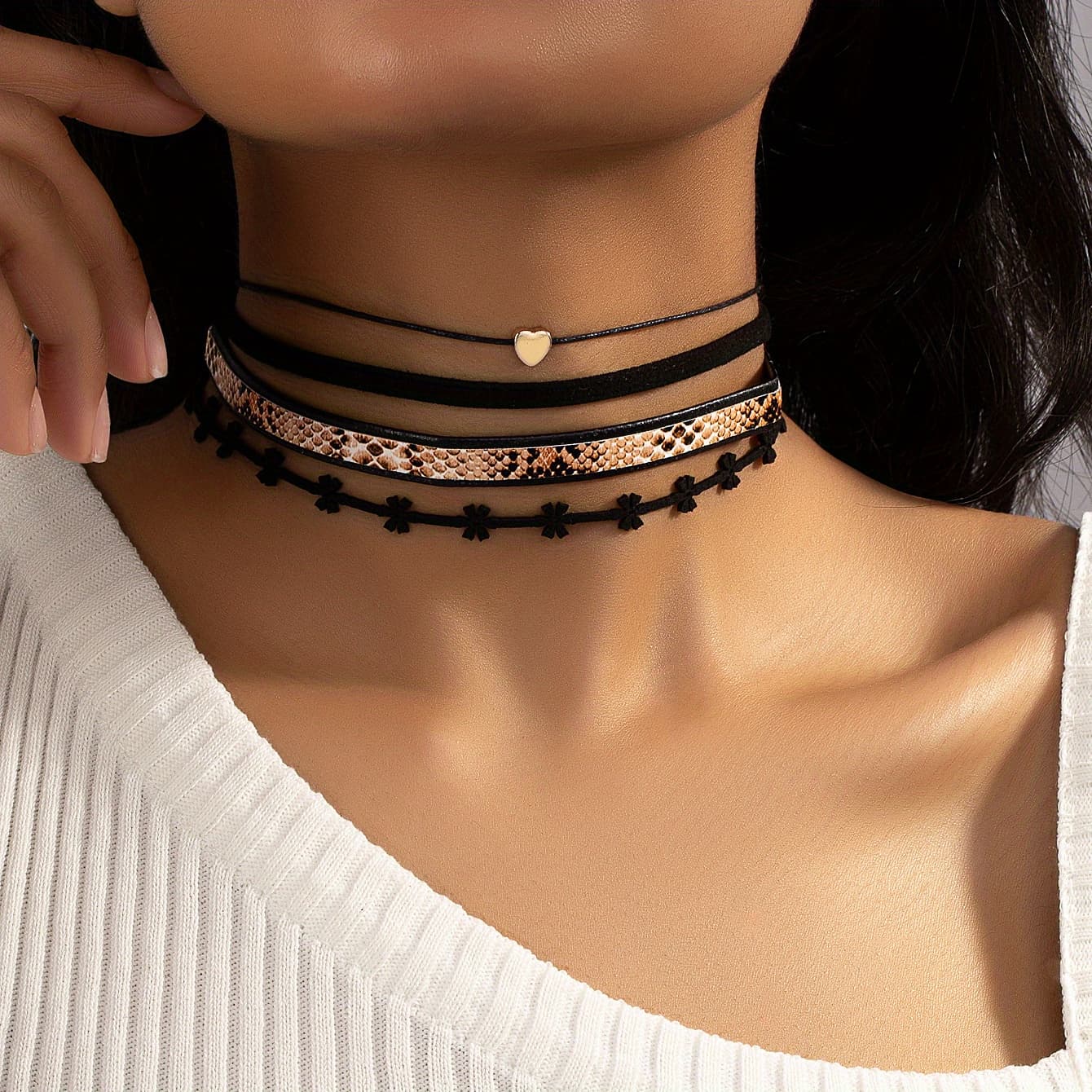 TEMU Fashionable Love Heart Leather Velvet Ribbon Four-piece Set Short Necklace Choker Style
