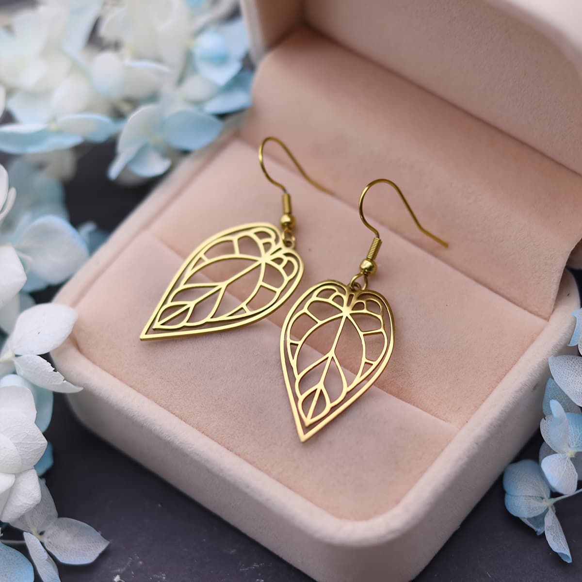 TEMU 304 304 304 304 Stainless Steel Hollow Leaf Earrings Easy Vintage Hollow Leaf Vein Earrings, Without Battery