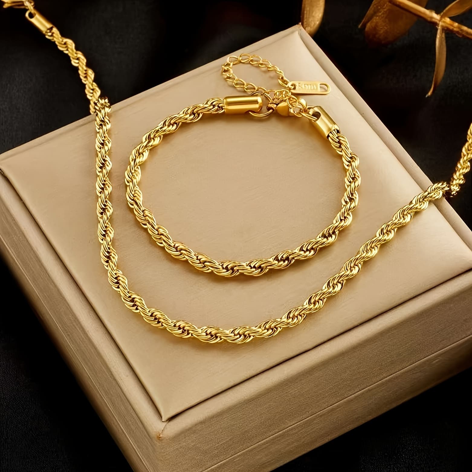 TEMU Set Of 2pcs Of Gold-plated Stainless Steel Necklace And Bracelet, Featuring A Chic And , Stylish And Retro Versatile Jewelry, Suitable For Women, Couples, Casual , Weddings, Holidays, And Parties