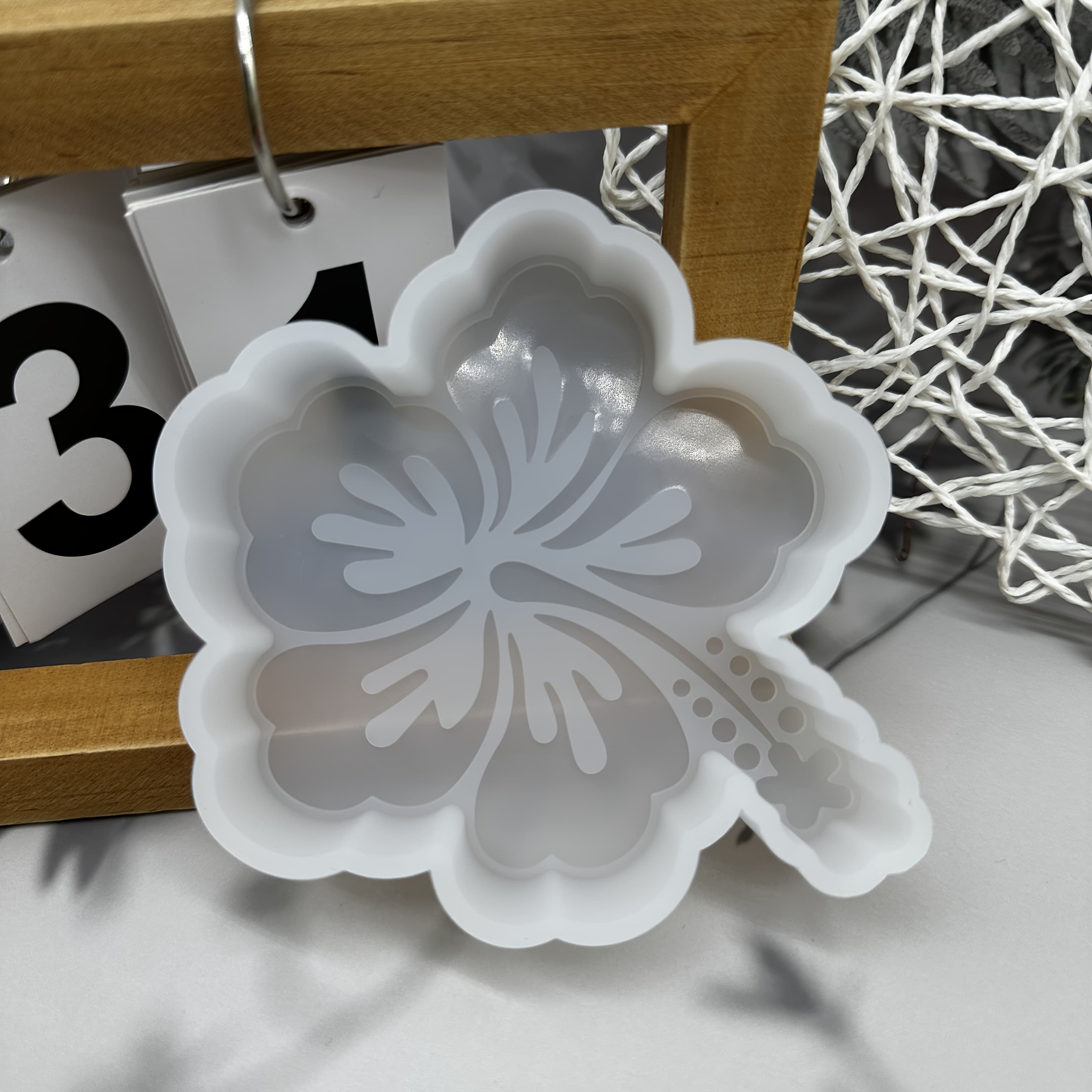TEMU 1pc Hibiscus Flower Shaped Candle Holder Silicone Resin Casting Mold, Decorative Candlestick Display Insert, Flexible Silicone Material, Irregular Item Mold For Diy Resin And Plaster Crafts