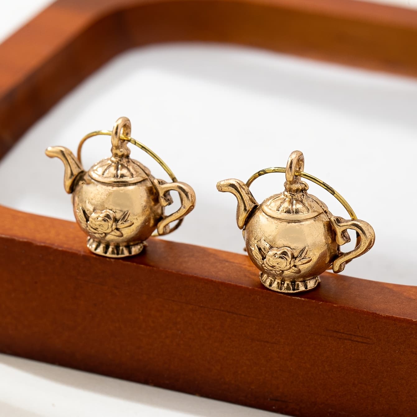TEMU 1 Pair Vintage Nostalgic Small Teapot Daily All-match Women's Earrings