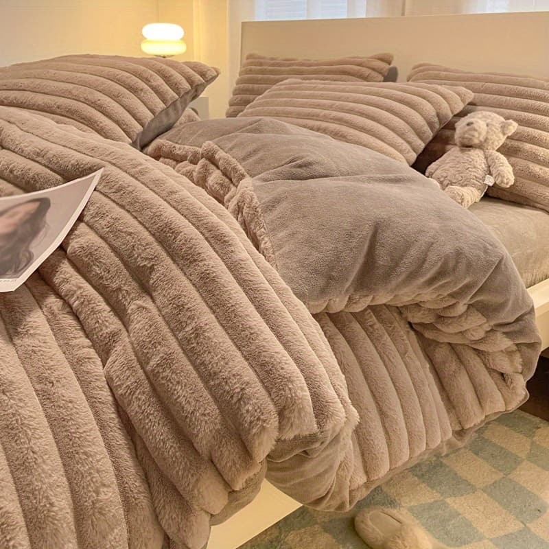 TEMU 3pcs Winter Plush Quilt -piece Set Thickened Bedding Includes 1 Quilt Cover And 2 Pillowcases