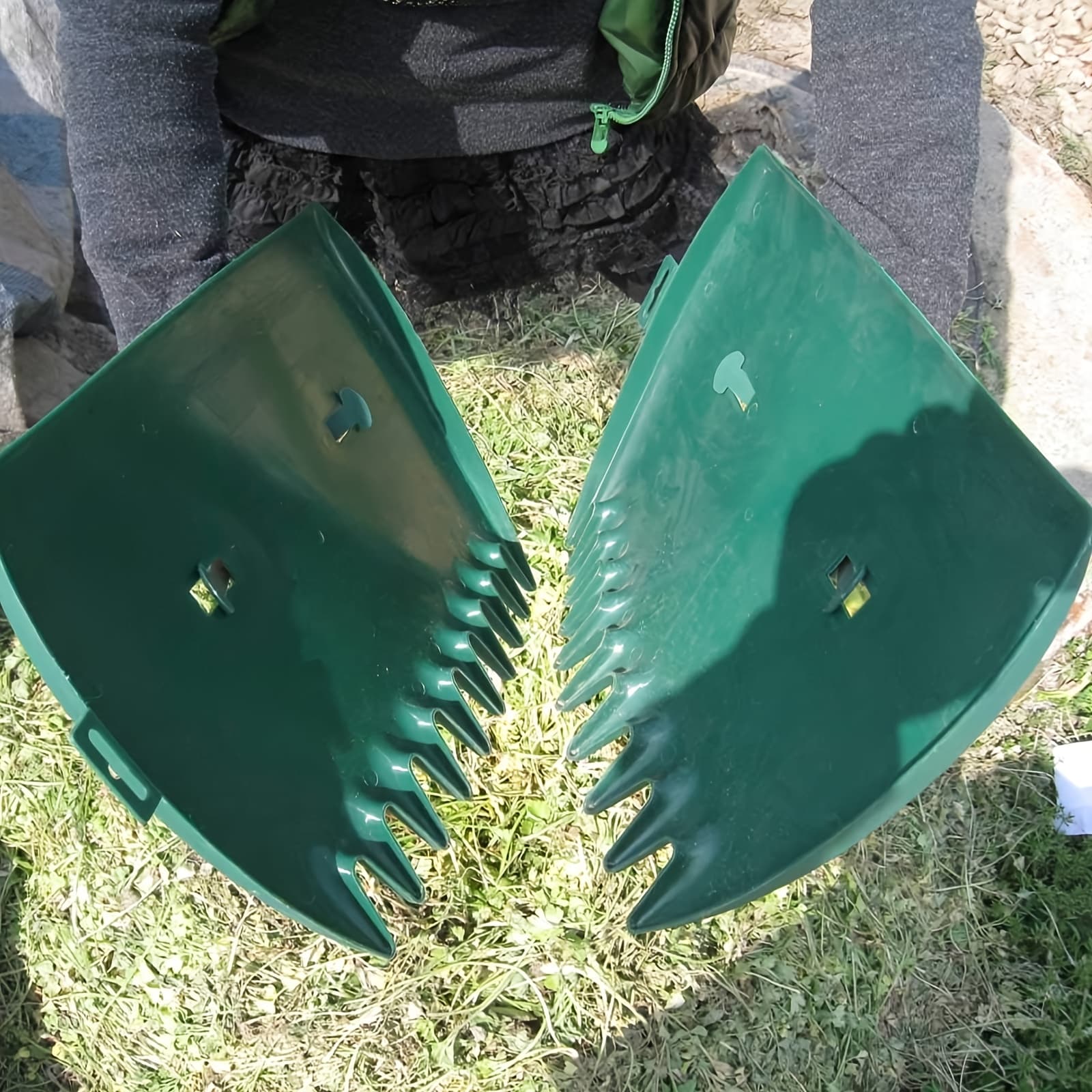 TEMU Garden Scoops And Hand Rakes Set - Heavy Duty Large Leaf Collectors - Ergonomic Plastic Grabbers For Picking Up Leaves, Grass And Yard - Easy-to-use Gardening Tools