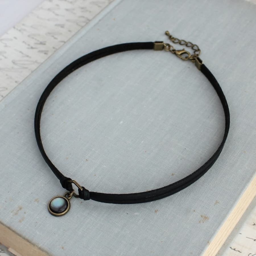 TEMU Black Faux Leather Choker Featuring Gemstones. Unique Choker With Gemstones, Measuring 6mm In Width And 8mm In Size