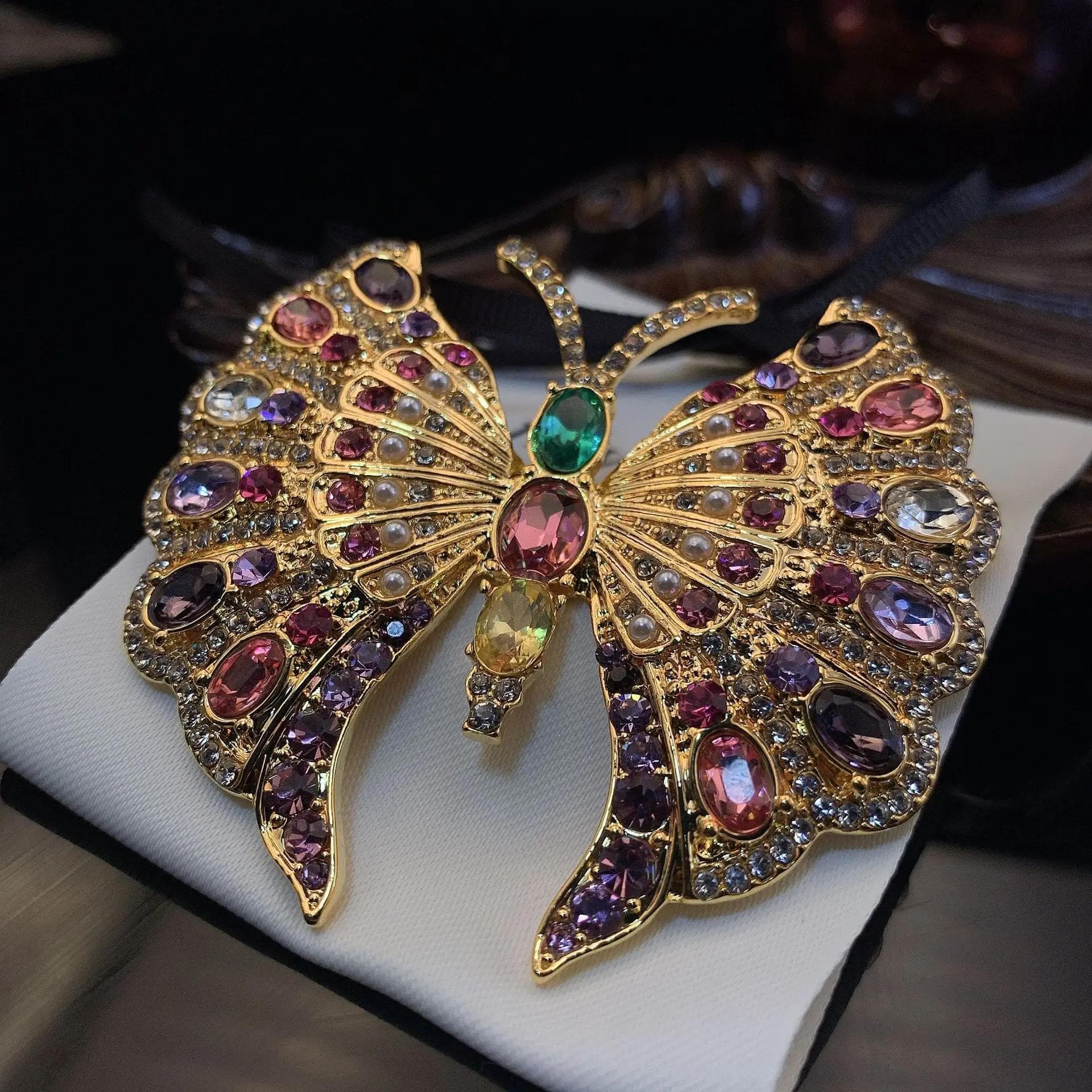 TEMU Elegant Brooch Pin - Vintage For Women, Parties & Office Wear