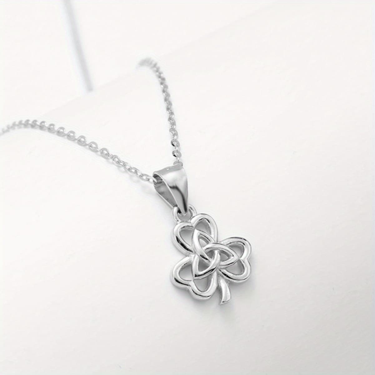 TEMU S925 925 Silver New Pendant Necklace Featuring A Design, Showcasing A Easy Yet Elegant Temperament. This European And Niche Fashion Collarbone Chain Is Hypoallergenic
