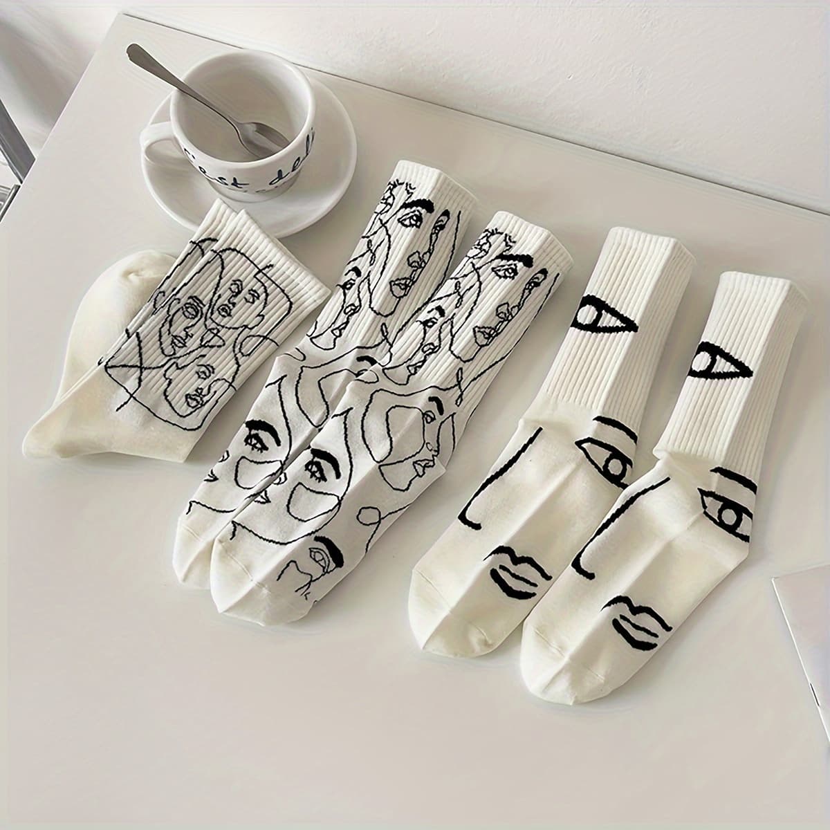 TEMU 3 Pairs Of Abstract Printed Socks, Fashionable And Creative Mid Tube Socks, Women's Long Tube Socks And Stockings