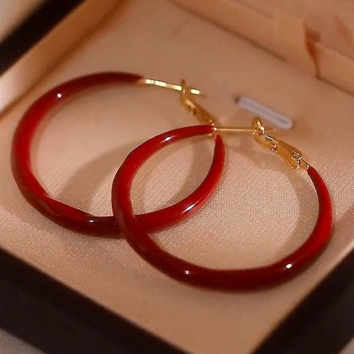 TEMU A Pair Of Stylish And C Hoop Earrings New High-end Large Earrings Design Personality Square Face Large Hoop Earrings