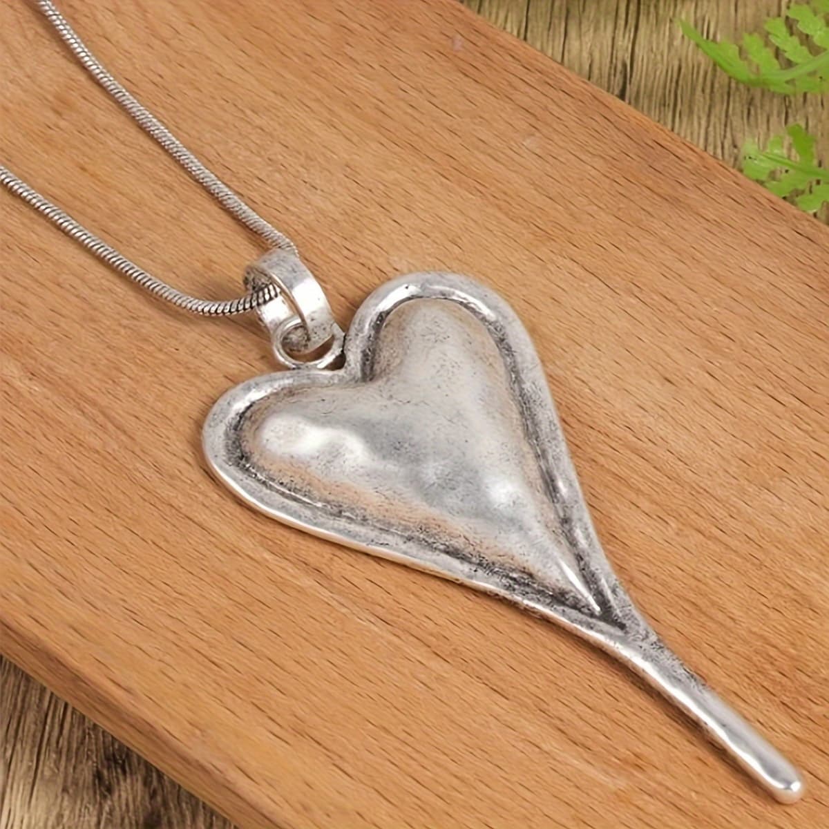 TEMU Retro 925 Silver Plated Heart Pendant Necklace, Women's Holiday Gift Necklace, Jewelry Gift, Fashion Jewelry For Women