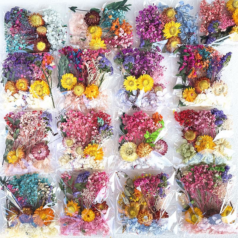 TEMU A Set Of 210 Dried Flower Materials, Suitable For Drawing Fan Cards, Handmade Dried Flower Bouquets, And Artificial Flowers, Making It An For Diy Crafts