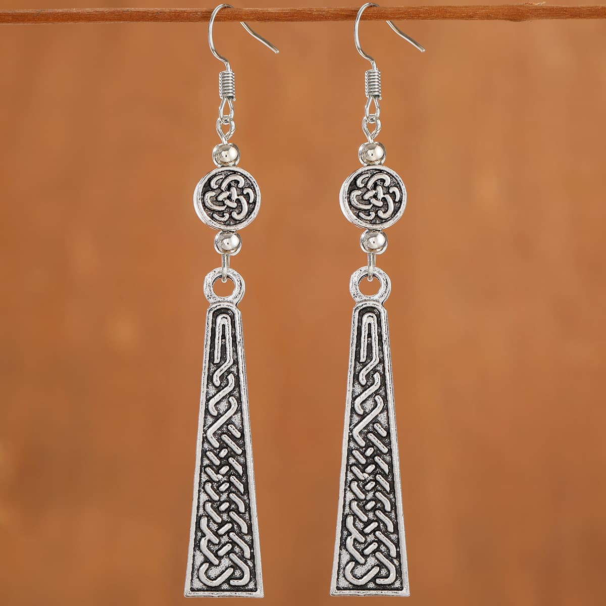 TEMU Bohemian Geometric Round Plate Square Oblong Pendant Women's Earrings Vintage Ethnic Style Totem Carving Creative Women Jewelry Wear Party Match Fashion Ear Jewelry