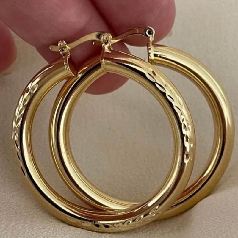 TEMU Hoop Earrings For Women, , Featuring Detailed Floral . Ideal For Everyday Wear, Handcrafted For Special Occasions Like Parties And Weddings