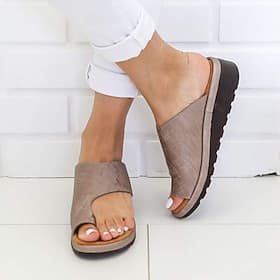 Sandales à imprimé léopard pour femmes avec talon compensé - élégantes et confortables pour les tenues décontractées d'été