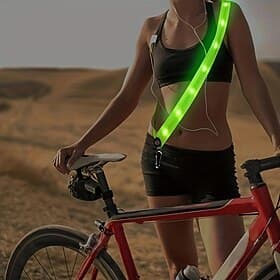 1 gilet de sécurité LED rechargeable ultra lumineux – équipement de course réfléchissant réglable pour les coureurs avec chargement USB, matériau PA et design