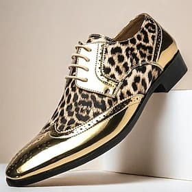 Oxford-Schuhe für Herren mit goldenem Leopardenmuster – auffälliges Lacklederdesign mit Brogue-Details für Partys und Bühnenauftritte