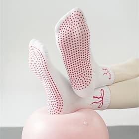 3 Pairs Grip Pilates Socks for Women Non-slip Yoga Athletic Socks, Long Cotton Anti-Slip Grip Socks with Silicone Dots, Breathable Quiet Barre Socks for Indoor