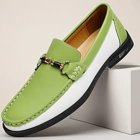 Mocassins en similicuir vert et blanc pour hommes, chaussures de conduite à enfiler tendance pour vêtements décontractés et tenues de printemps