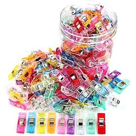 100pcs Plastic Sewing Clips for Quilting and Crafting, Premium Binding Clips with Strong Grip, Assorted Colors, Fabric Notions for Sewing, Patchwork, DIY Suppl