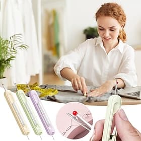 Enfile-aiguille 2 en 1 Découseur de couture, outil multifonction pour la couture, outil de crochetage et de décousage de fil, aide à la couture à la main pour