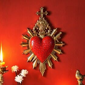 Sacred Heart with Flaming Arrow Wall Decor, Handmade Resin Religious Hanging Ornament, European Style Background Wall Decoration for Home, Hotel Photography P