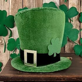 Chapeaux de fête de la Saint-Patrick avec motif trèfle, verts Chapeaux de festival jetables en polyester noir, sans plumes, parfaits pour les fêtes en intérieu