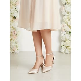 Women's Champagne Kitten Heel Pumps with Ankle Strap, Elegant Mother of the Bride Shoes for Garden Wedding, Pointed Toe Low Heel Dress Shoes for Outdoor Ceremo