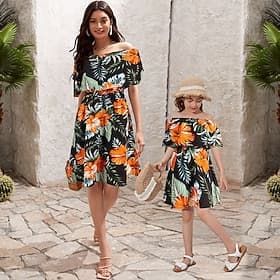 Familie Kleider Blumen Grafik Lässig Druck Schwarz Kurzarm Knielang Aktiv Passende Outfits