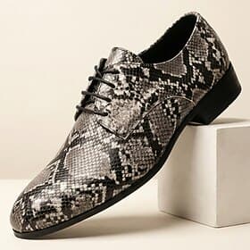Men's White Black Snakeskin Print Oxford Shoes Lace-Up Fashion Dress Shoes Statement Formal Footwear for Weddings, Banquets, Parties, Prom, Stage Performances