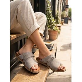 Schwarze Slipper-Sandalen aus Kunstleder für Damen – lässige Sommersandalen mit Kreuzriemen-Design für Komfort und Stil