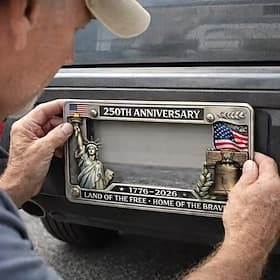 Gedenk-Kennzeichenhalter zum 250. Jahrestag, 2D-flaches Metall, patriotisches USA-Design, passend für Standard-US-Kennzeichen, Freiheitsglocke Freiheitsstatue,