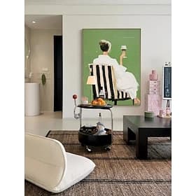 Peinture à l'huile sur toile, réalisée à la main, décoration murale représentant une jeune fille de dos avec du vin rouge. Toile roulée, sans cadre, idéale pou