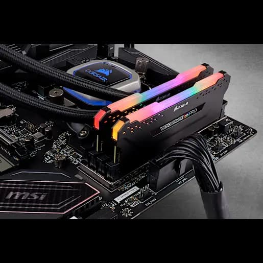 CORSAIR Kit di memoria C16 VENGEANCE® RGB PRO 16 GB (2 x 8 GB) DRAM DDR4 a 3000 MHz - Nero